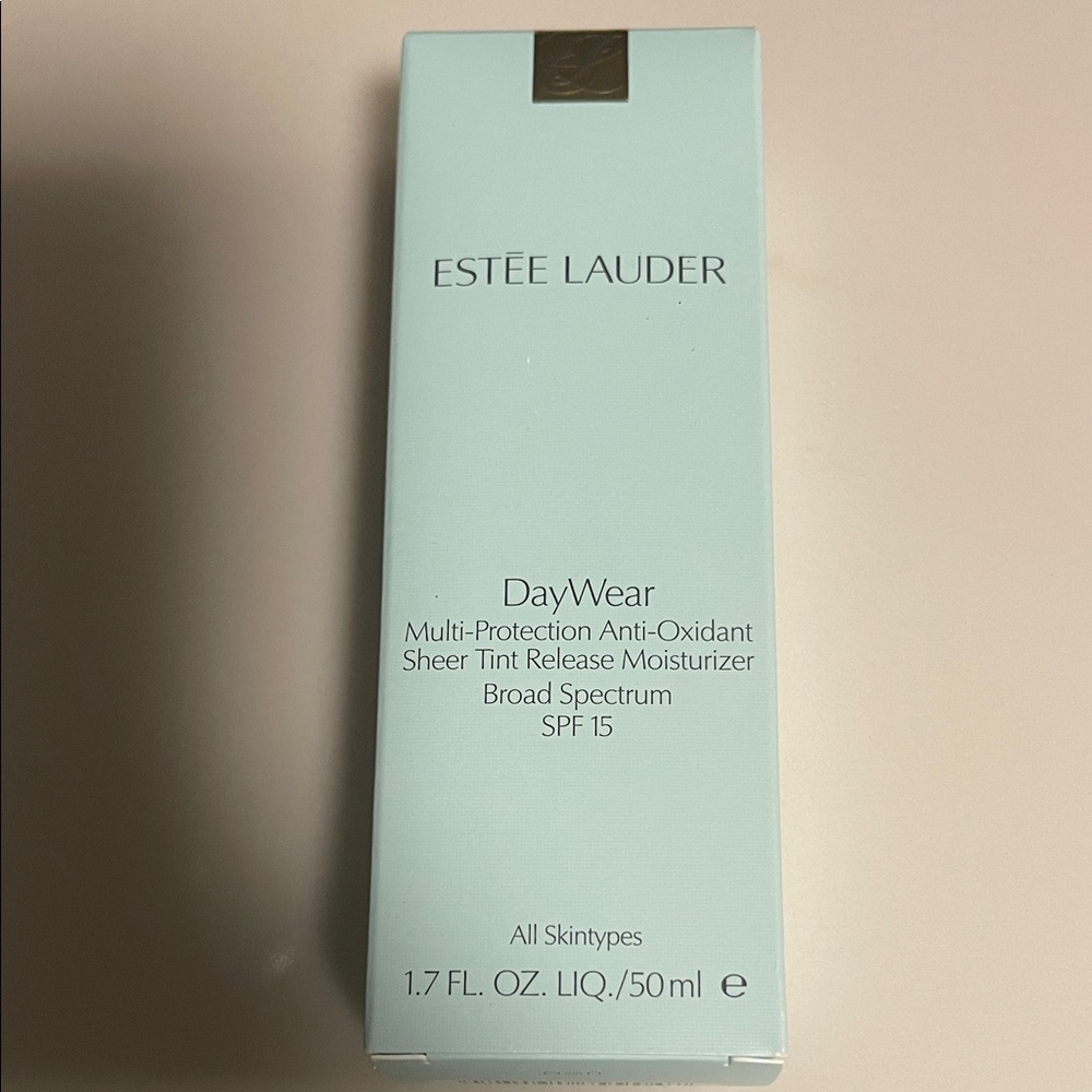 Estee Lauder DayWear Moisturizer 1.7 oz